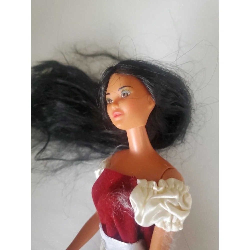 Vintage Barbie Hispanic. 1966 Mattel.